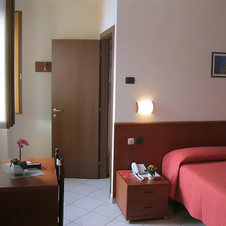 Hotel Esposito 3*